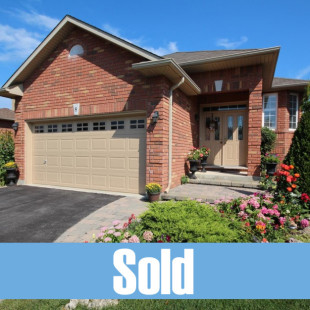 8 Shadetree Crescent, Stoney Creek: $444,900