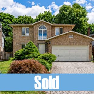 8 Barrington Court, Dundas: $989,000